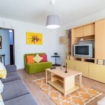 With Garden And Barbecue * 나자레