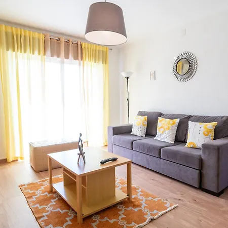 펜션 With Garden And Barbecue 나자레