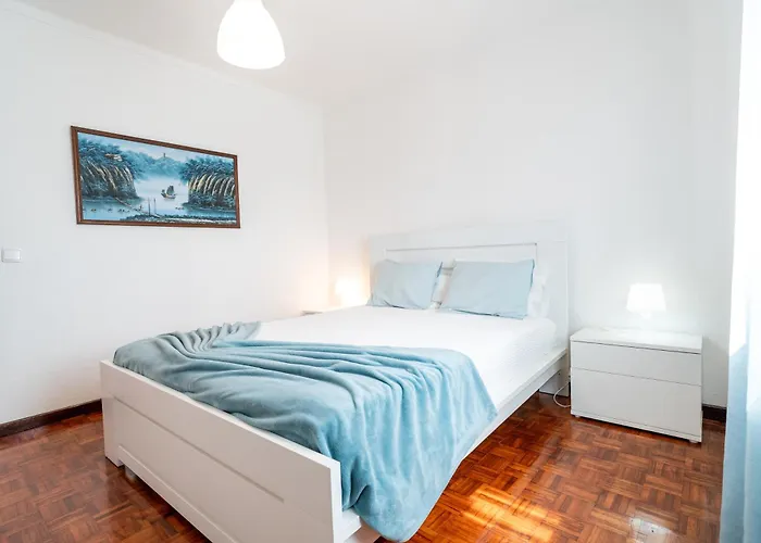 With Garden And Barbecue Holiday home *